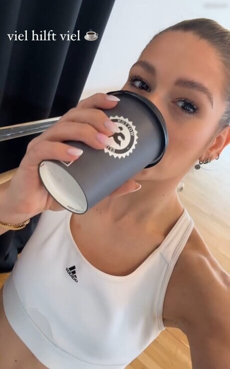 Jana Wosnitza model adult pictures