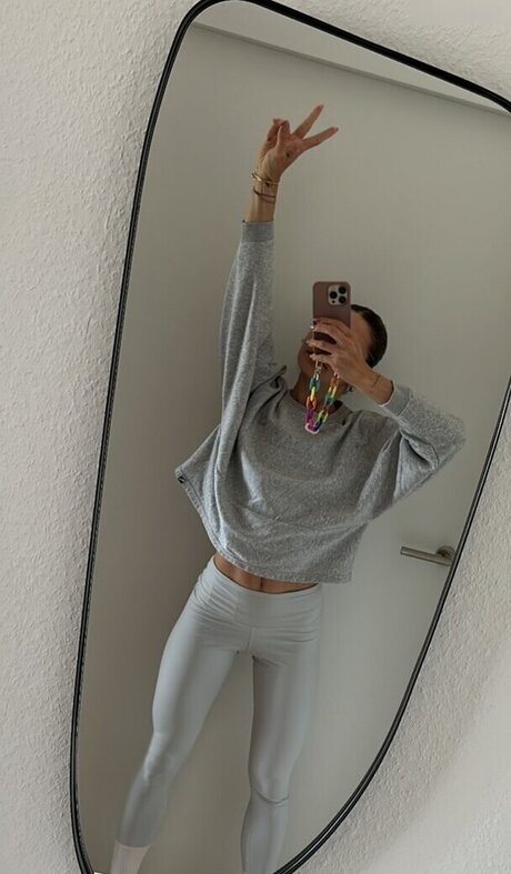 Jana Wosnitza exclusive actress image