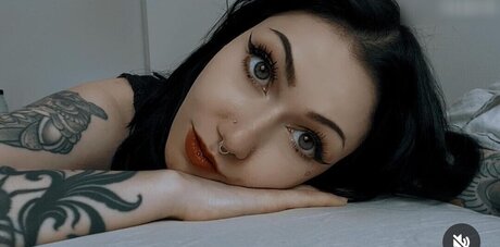 Facialize Me porn star images