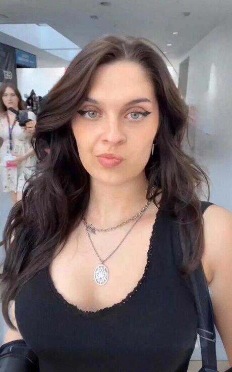 Facialize Me model free pictures