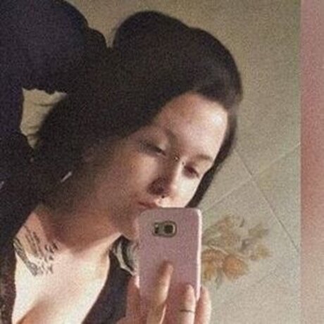 Laura Knoblauch sexy pornstar galleries