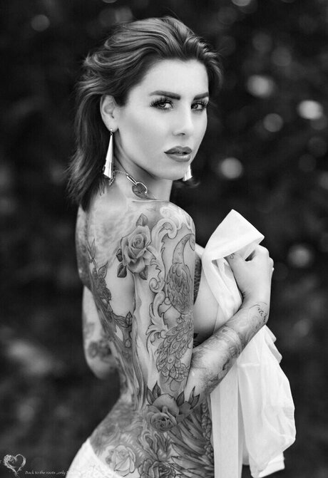 Kate Merlan pretty model images