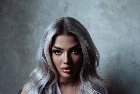 Elaine Victoria hd model picture