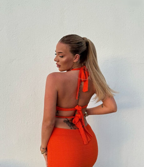 Elaine Victoria nudes star img