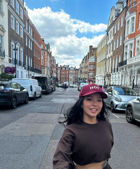 Bella Poarch perfect model gallery