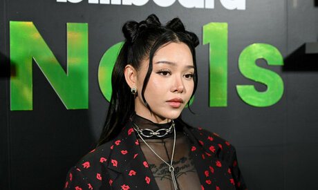 busty brunette onlyfans nice pics