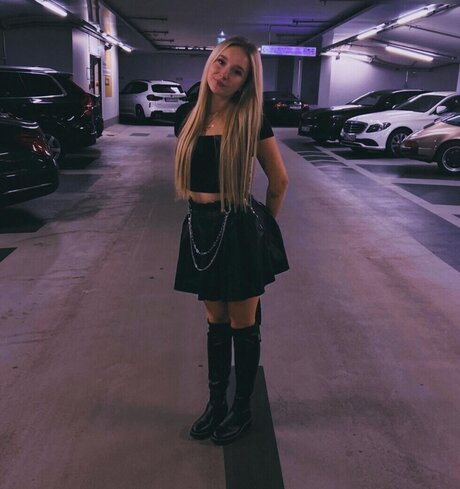 MinusElf erotic actress images