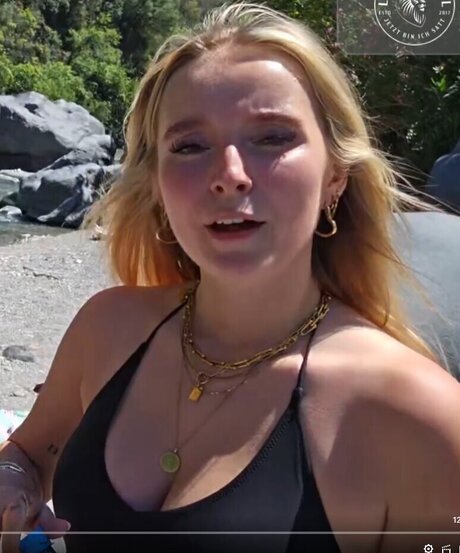 MinusElf hd pornstar photo