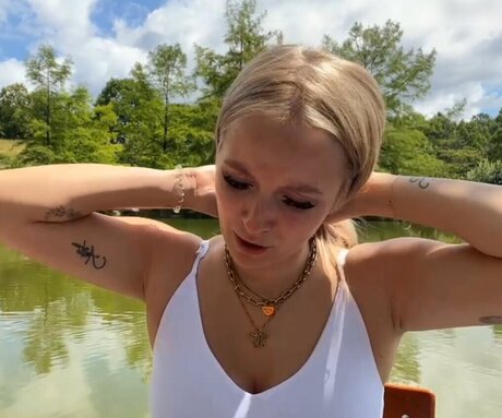 MinusElf nude pornstar img