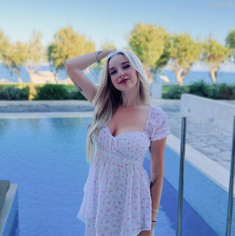 MinusElf xxx pornstar photos