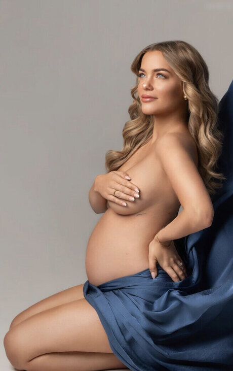 Laura Maria Rypa exclusive star photo