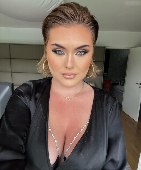 JohannaMuellner nude actress archive