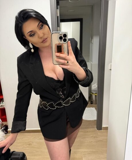 JohannaMuellner model erotic img