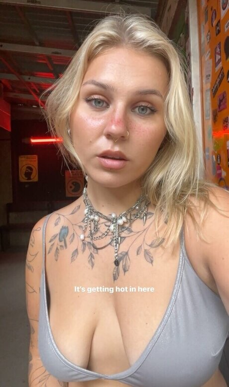 Viky kid top actress photo