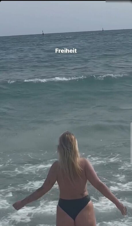 Viky kid model nudes pics