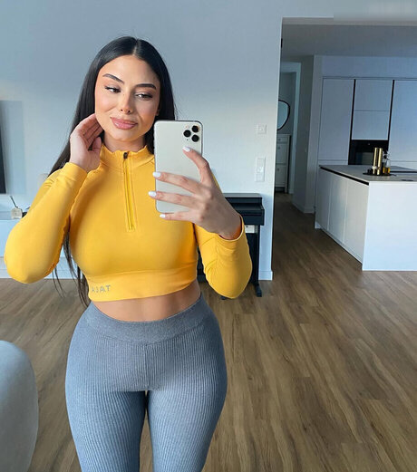 big ass jeans onlyfans hd gallery