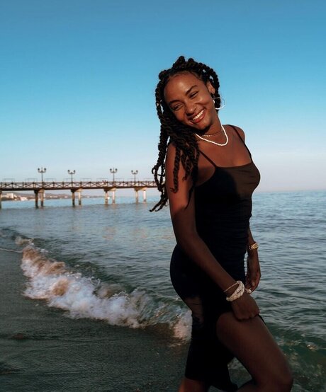 gloryhole princess onlyfans beautiful image