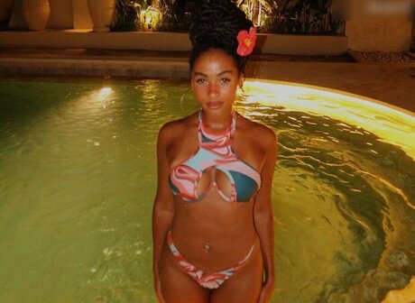 Shaggy Baggy pornstar erotic pic