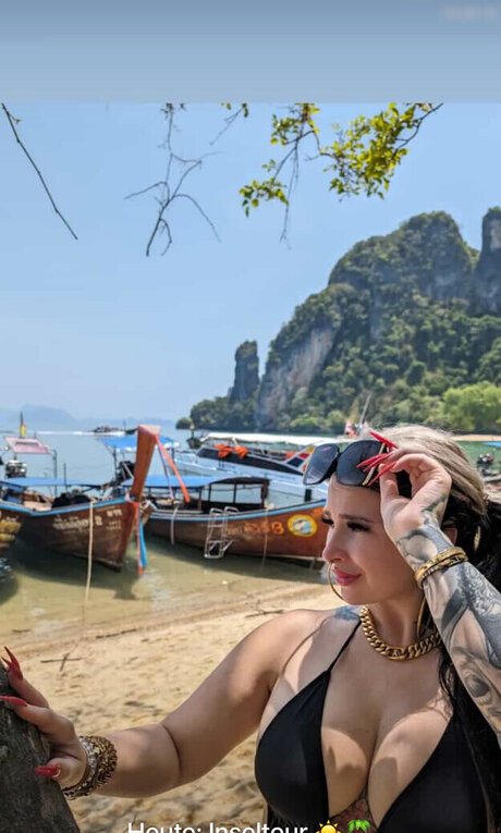 Lyn k44 nude pornstar images