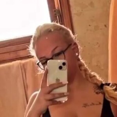 lenakpl23 high quality pornstar picture