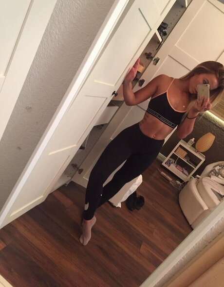 Alina Wachinger pretty pornstar images