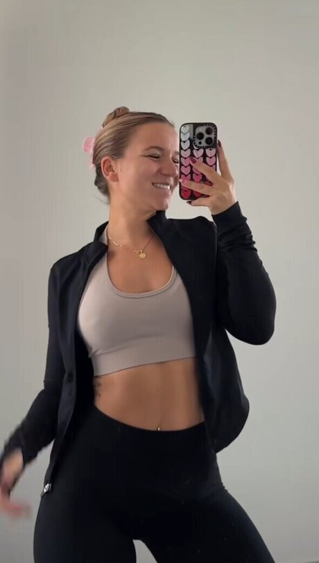 mom onlyfans nude image