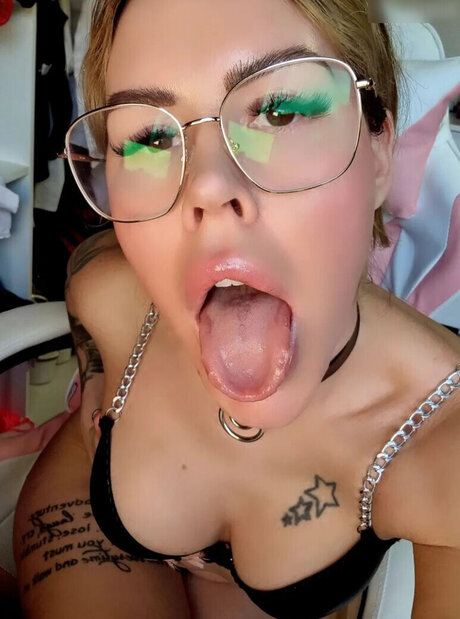 Lara Bergmann porn model images