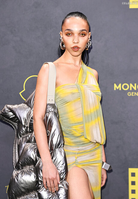 OOPS International high quality star galleries