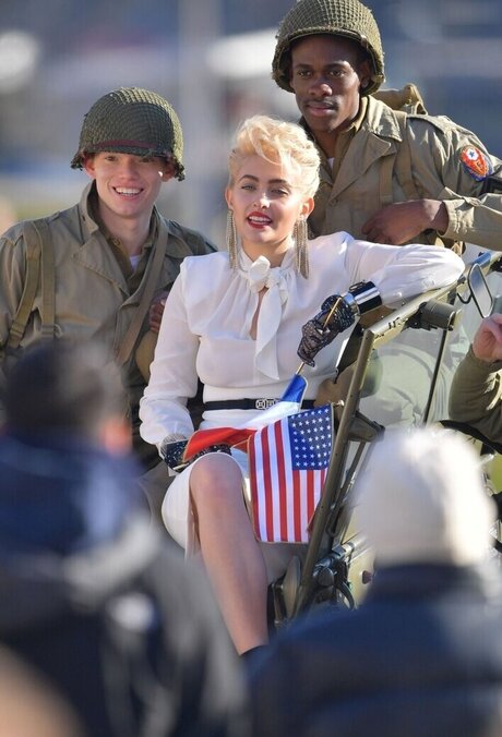 18 year old onlyfans beautiful images