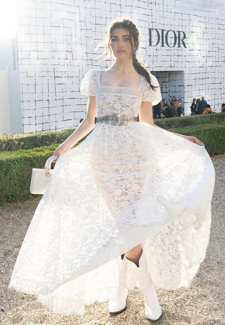 OOPS International star nude photos