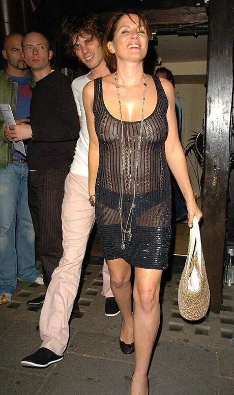 teen lesbian onlyfans porn image