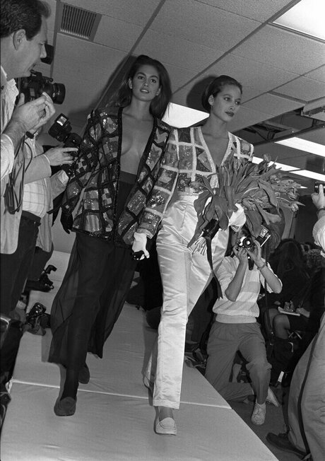 OOPS International art pornstar photos