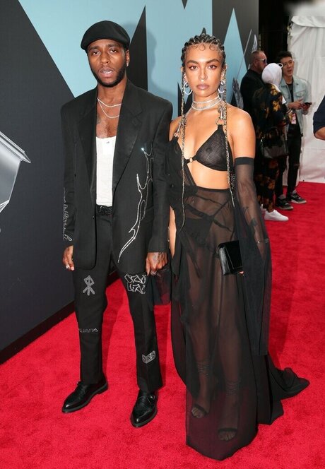 OOPS International pornographic actress pics