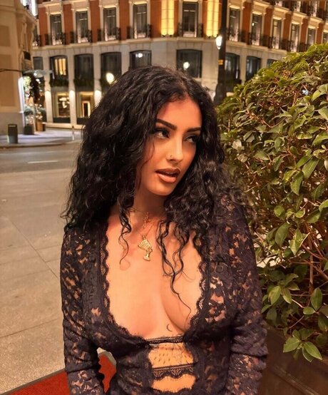 arab blowjob onlyfans art nude photos