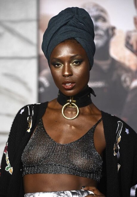 from behind onlyfans pretty pic