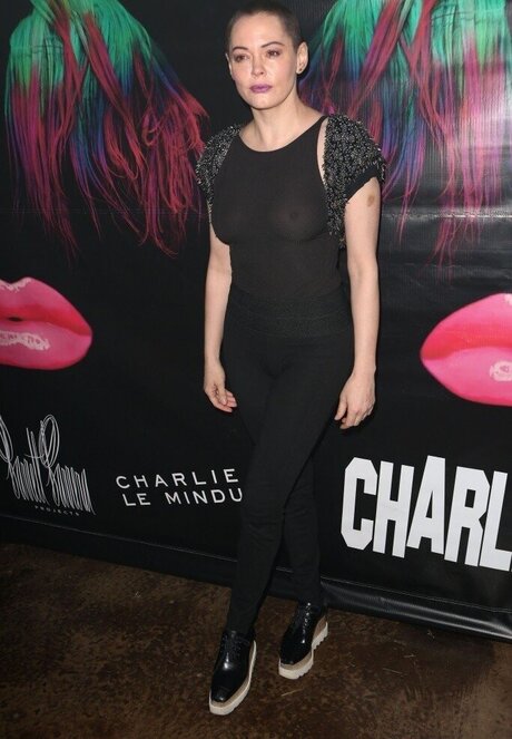 mother daughter onlyfans naked photos