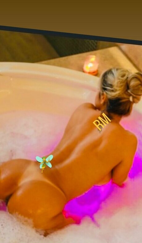 Roberta Moreto hot pornstar img