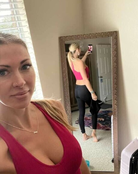 Holly Hotwife top model archive