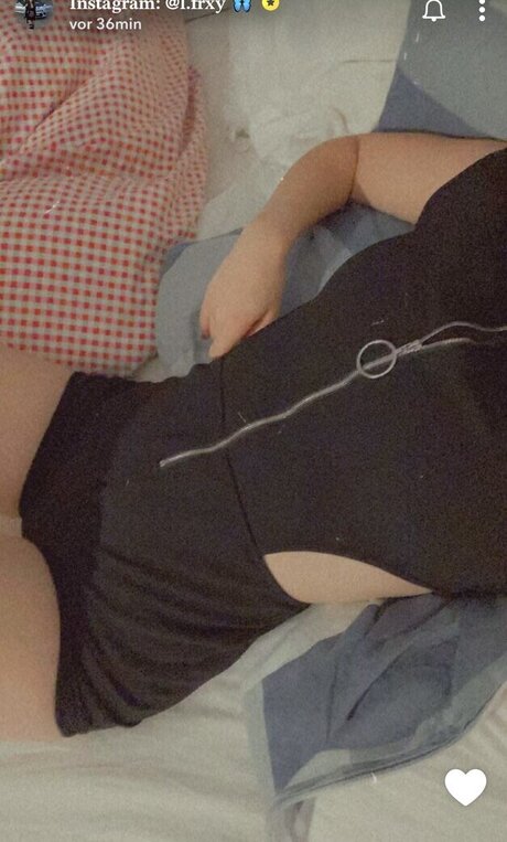 lfrxy model sexy picture