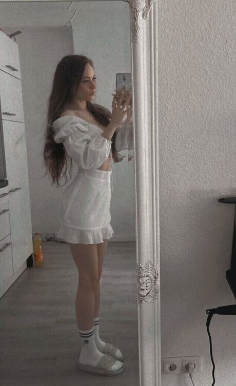 lfrxy hot actress photo