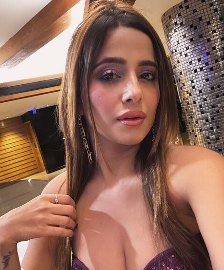 Kate Sharma pretty actress archive