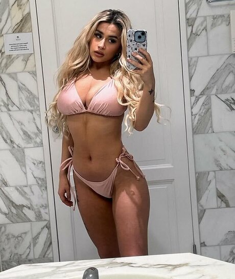 Kelsey Connors pornstar hd pics