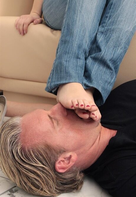 gloryhole princess onlyfans free picture