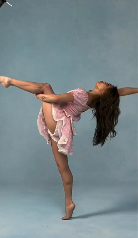 Suni Lee model nice pics