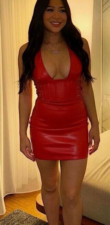 Suni Lee model nudes image