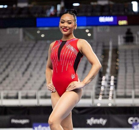 Suni Lee hot pornstar img