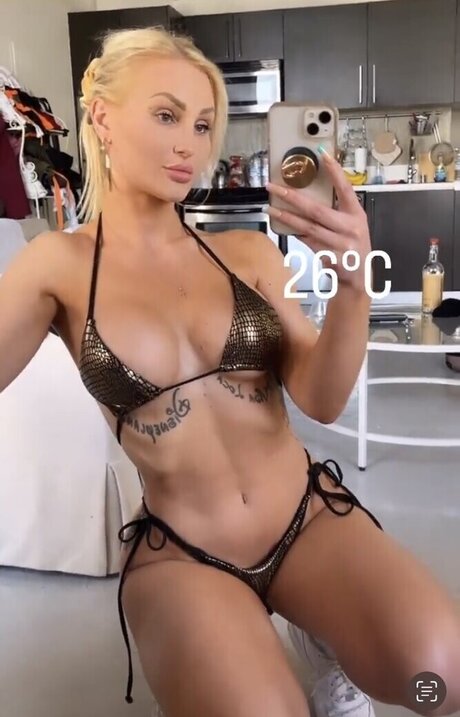 Giulie Hope Santana art star galleries