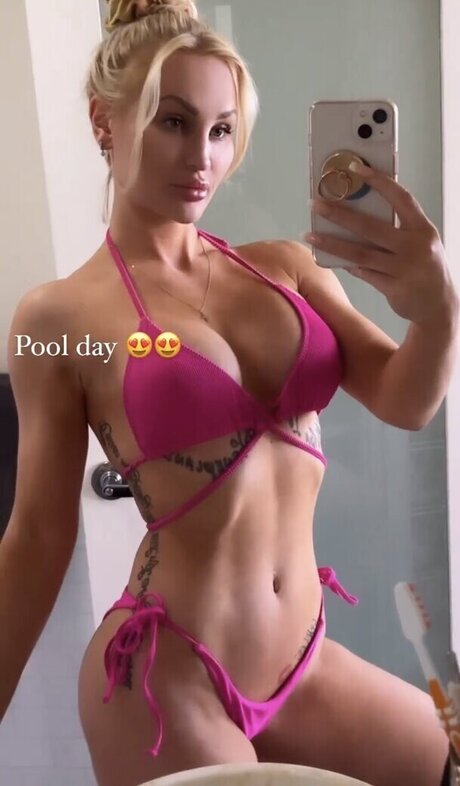 Giulie Hope Santana nudes model picture