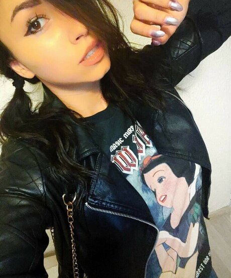 Bunnygirl model xxx images