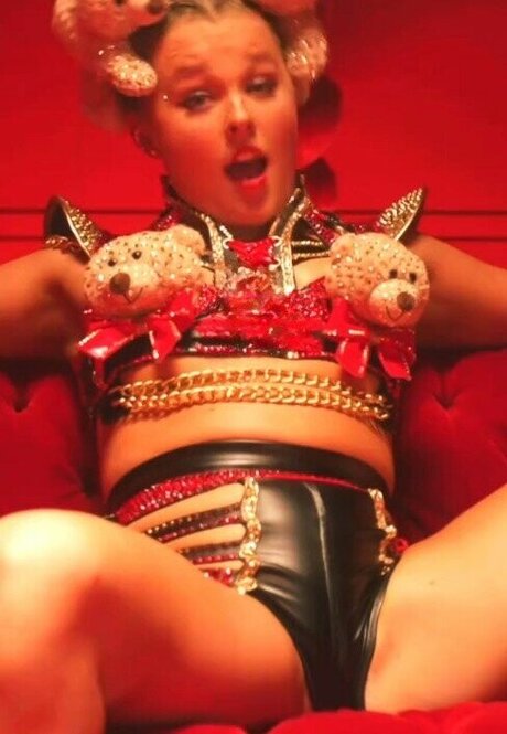 Celebrity Guilty Pleasures Underrated Women nude model photos